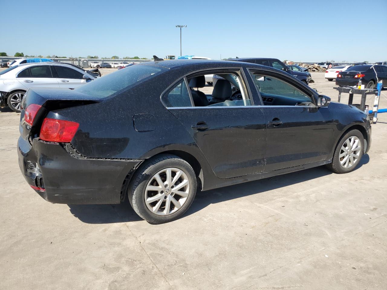 Photo 2 VIN: 3VWD07AJ7EM367920 - VOLKSWAGEN JETTA 