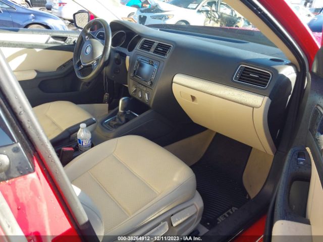 Photo 4 VIN: 3VWD07AJ8FM414809 - VOLKSWAGEN JETTA 