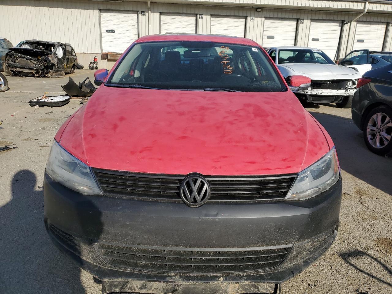 Photo 4 VIN: 3VWD07AJ9EM387022 - VOLKSWAGEN JETTA 