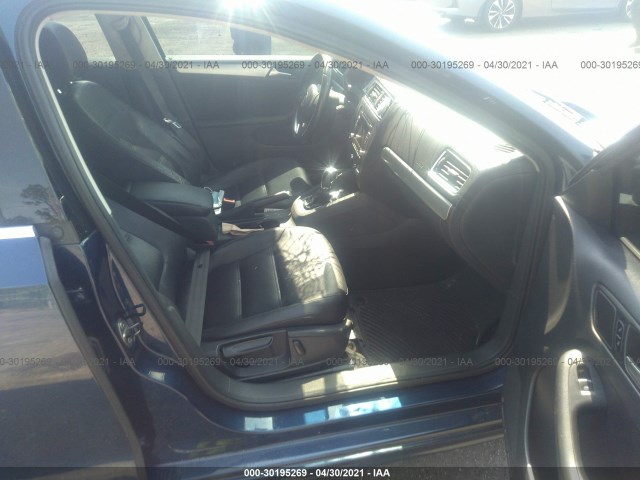 Photo 4 VIN: 3VWD07AJ9EM429544 - VOLKSWAGEN JETTA SEDAN 