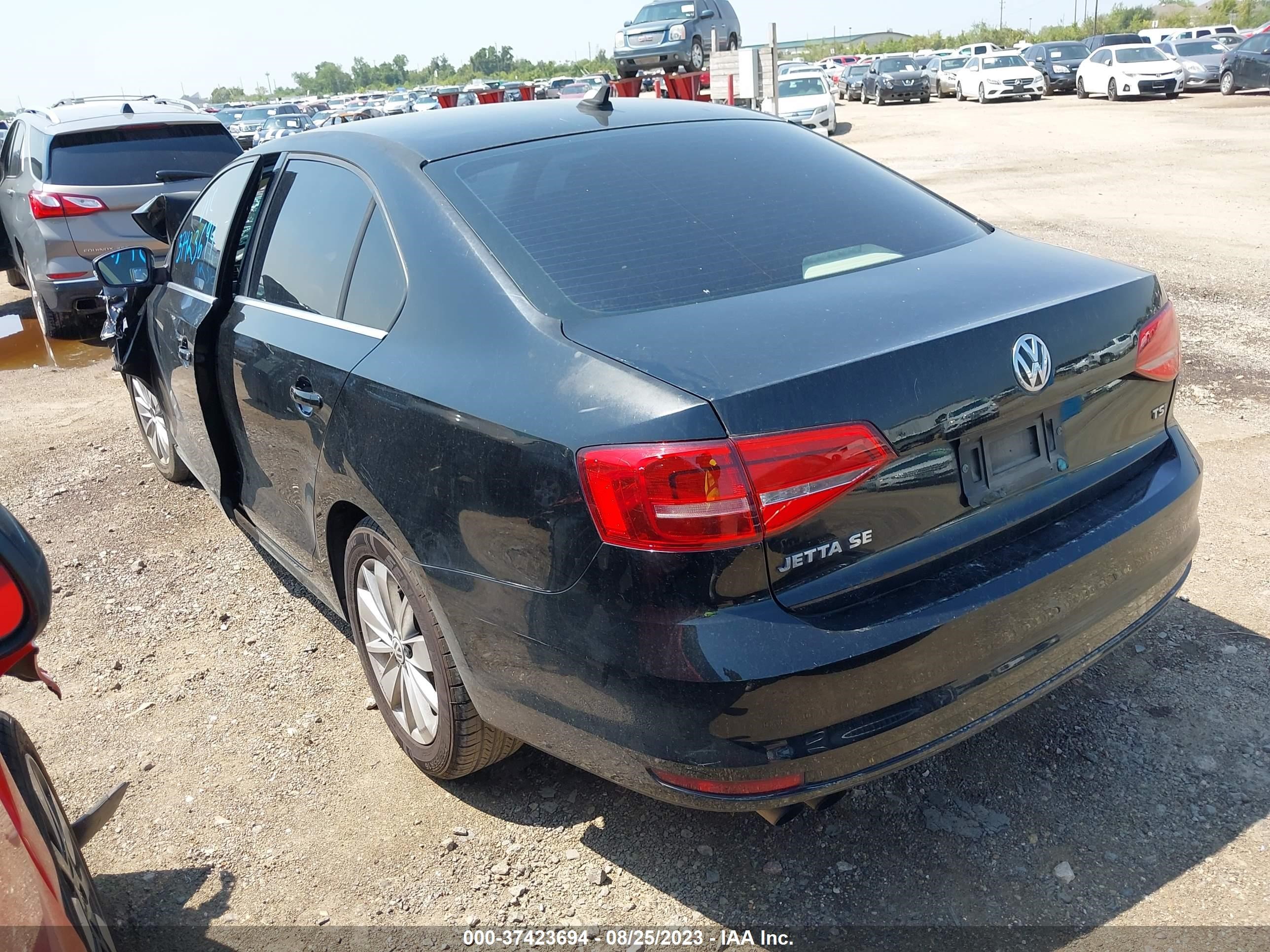 Photo 2 VIN: 3VWD07AJ9FM260370 - VOLKSWAGEN JETTA 