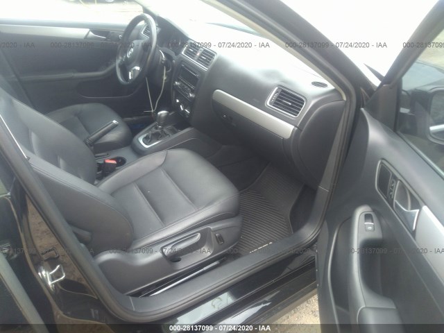 Photo 4 VIN: 3VWD07AJXEM323751 - VOLKSWAGEN JETTA 