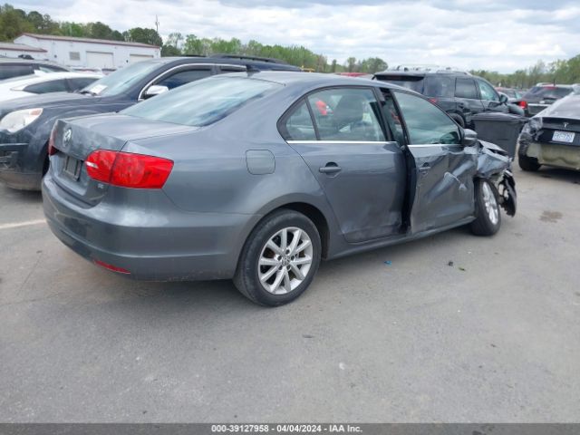 Photo 3 VIN: 3VWD07AJXEM352487 - VOLKSWAGEN JETTA 