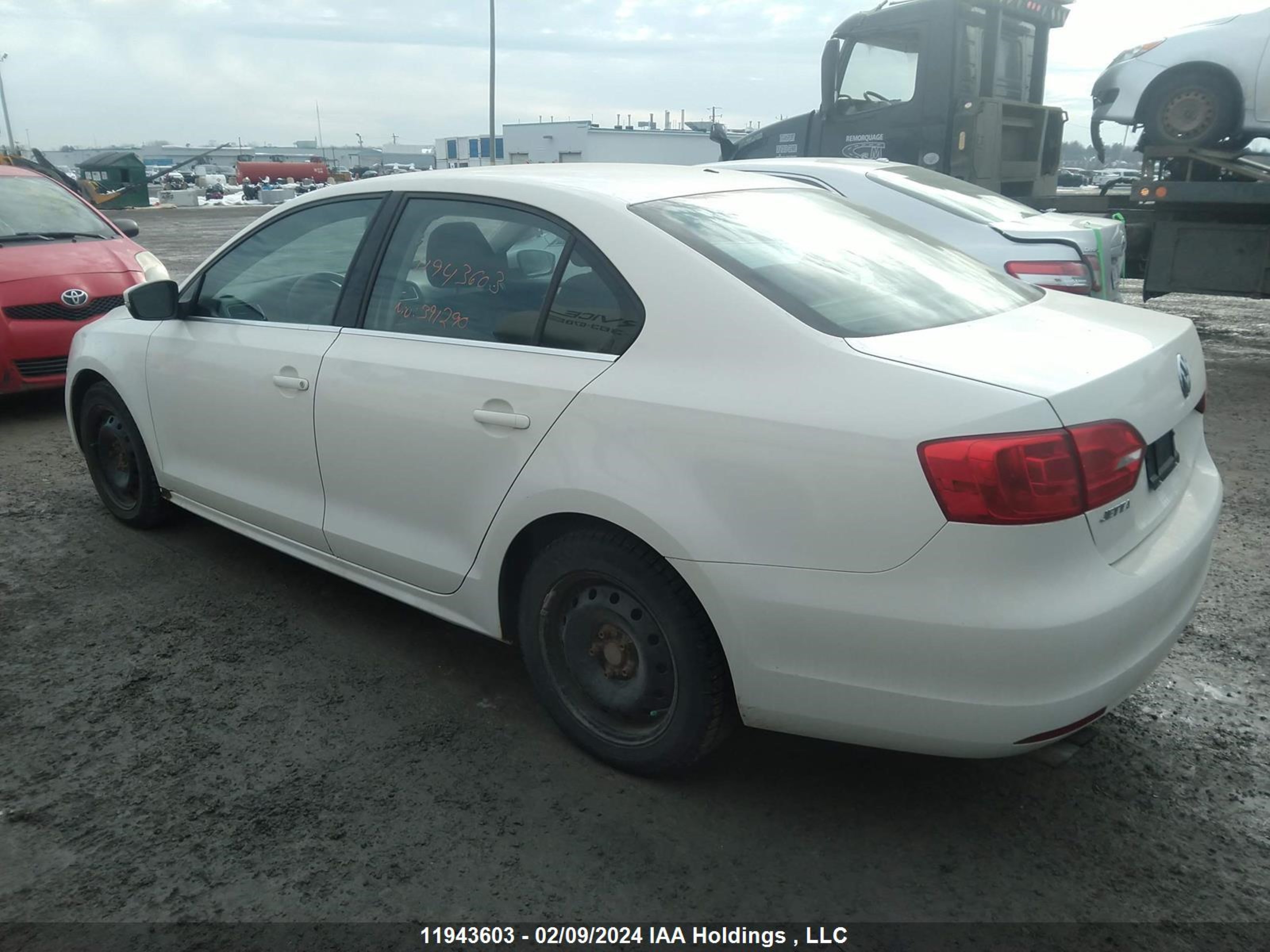 Photo 2 VIN: 3VWD07AJXEM391290 - VOLKSWAGEN JETTA 