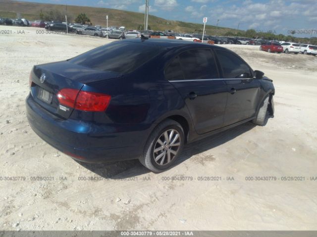 Photo 3 VIN: 3VWD07AJXEM432503 - VOLKSWAGEN JETTA SEDAN 