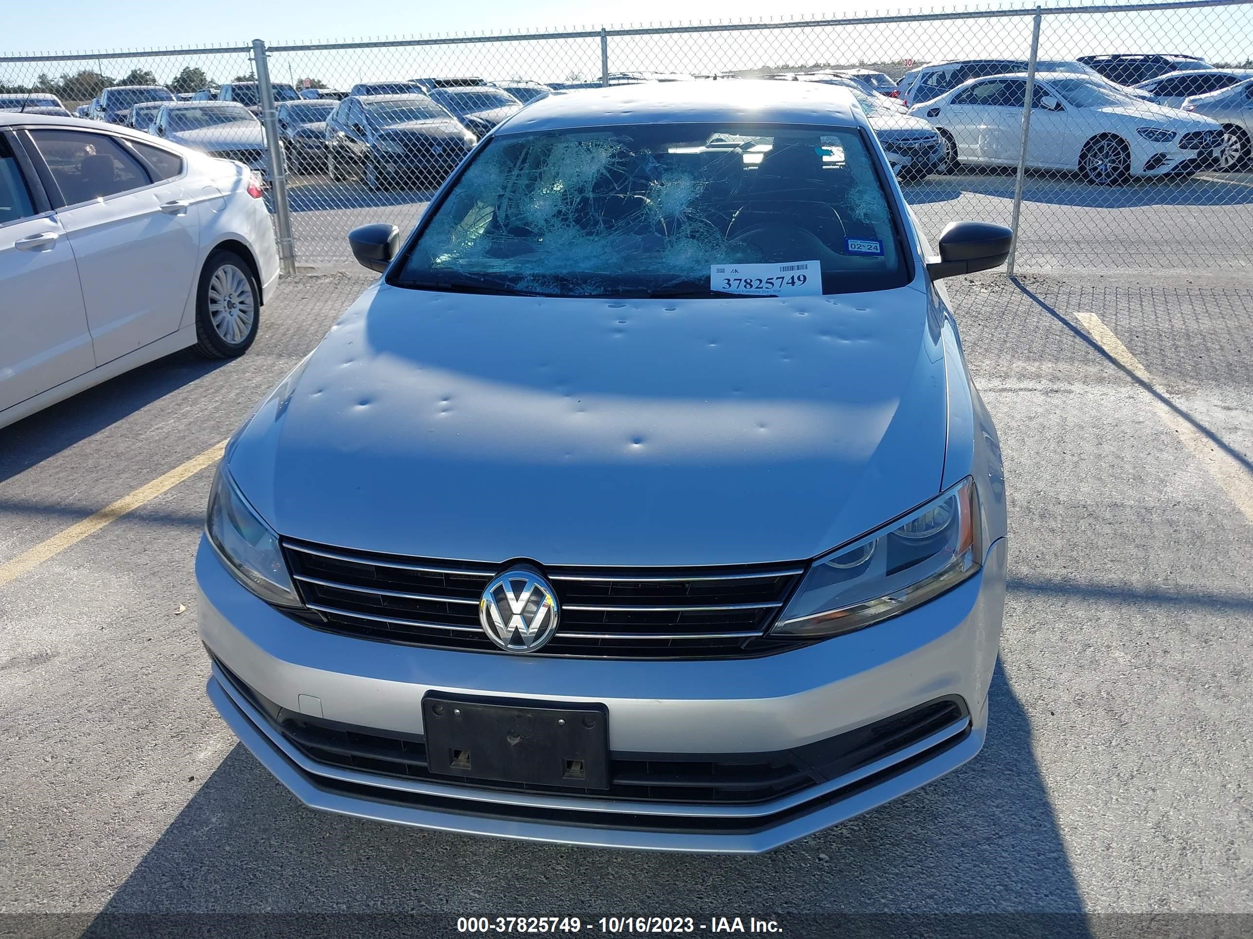 Photo 5 VIN: 3VWD07AJXFM264153 - VOLKSWAGEN JETTA 