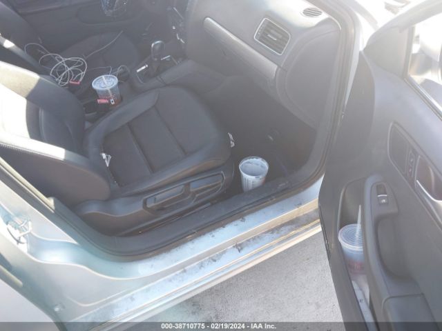 Photo 4 VIN: 3VWD07AJXFM402192 - VOLKSWAGEN JETTA 