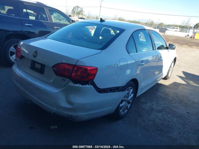 Photo 3 VIN: 3VWD17AJ0EM315641 - VOLKSWAGEN JETTA 