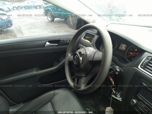 Photo 5 VIN: 3VWD17AJ0EM370123 - VOLKSWAGEN JETTA SEDAN 