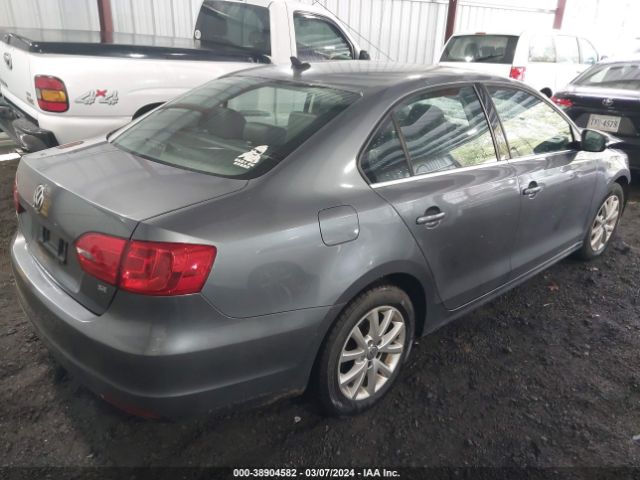 Photo 3 VIN: 3VWD17AJ0EM437478 - VOLKSWAGEN JETTA 