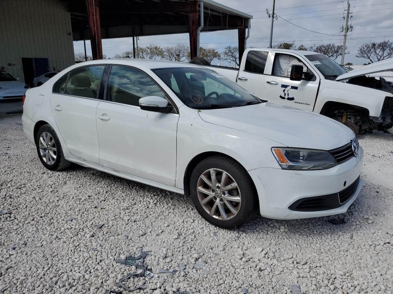 Photo 3 VIN: 3VWD17AJ1EM299420 - VOLKSWAGEN JETTA 