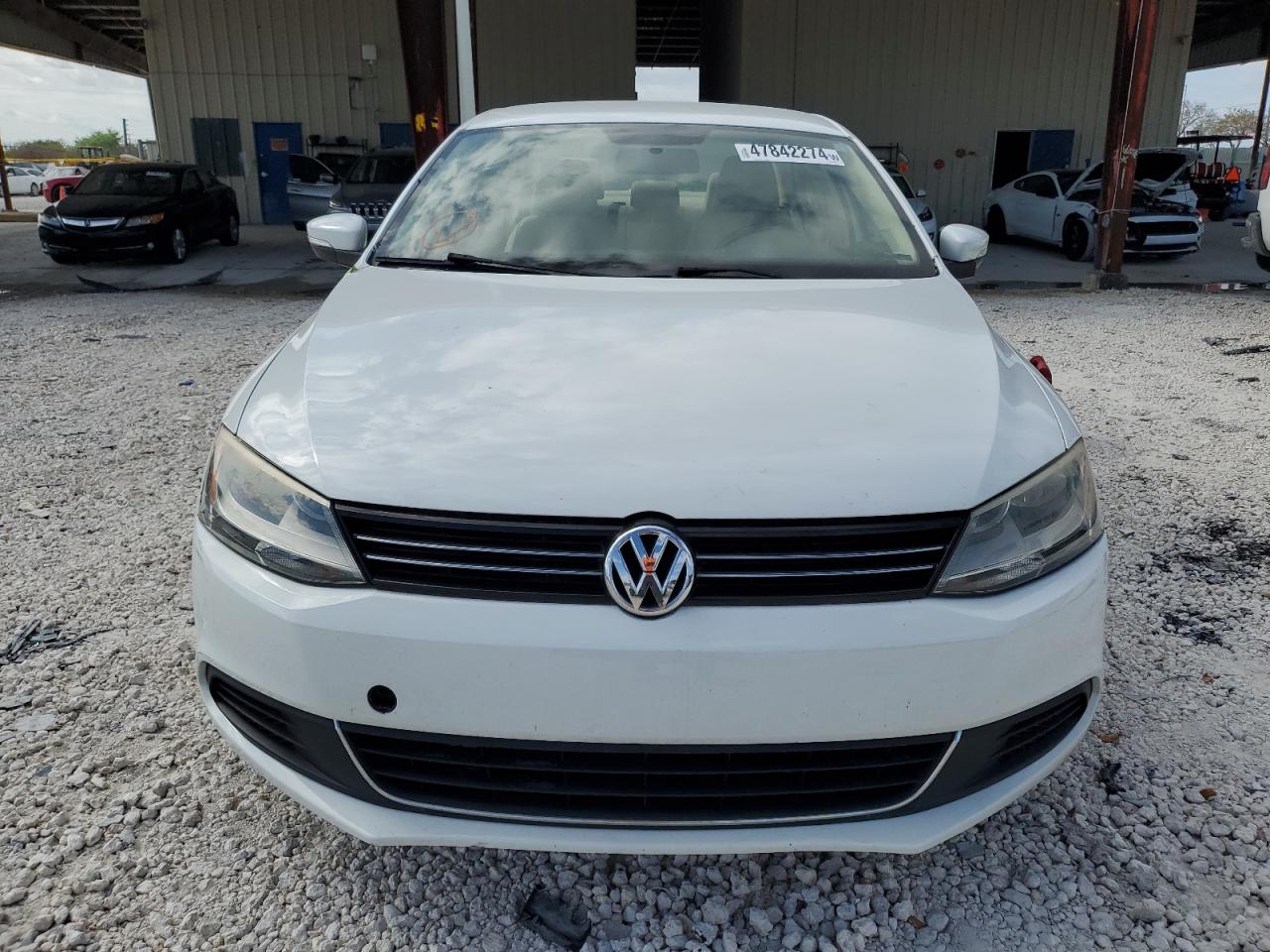 Photo 4 VIN: 3VWD17AJ1EM299420 - VOLKSWAGEN JETTA 