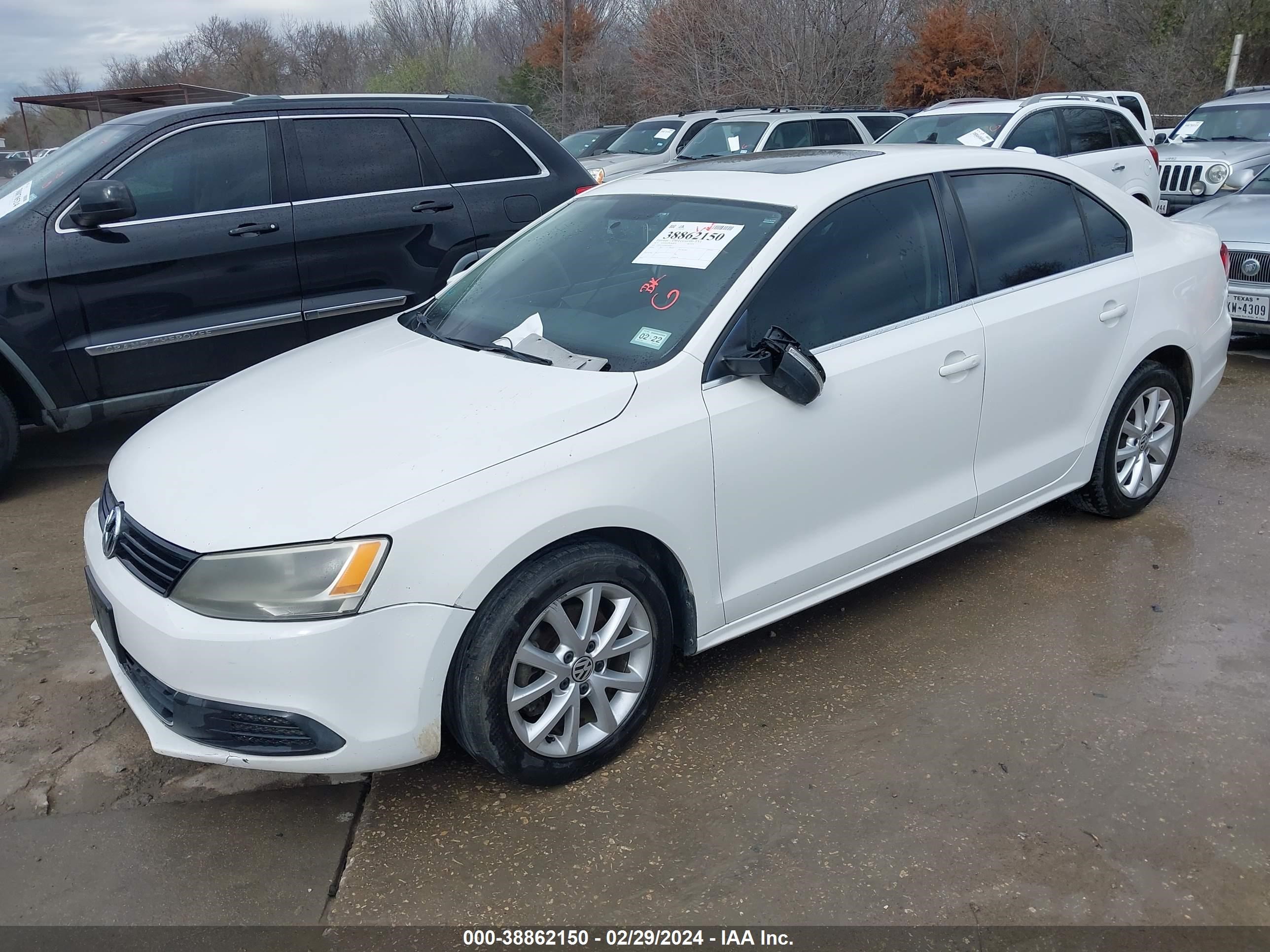 Photo 1 VIN: 3VWD17AJ1EM362063 - VOLKSWAGEN JETTA 