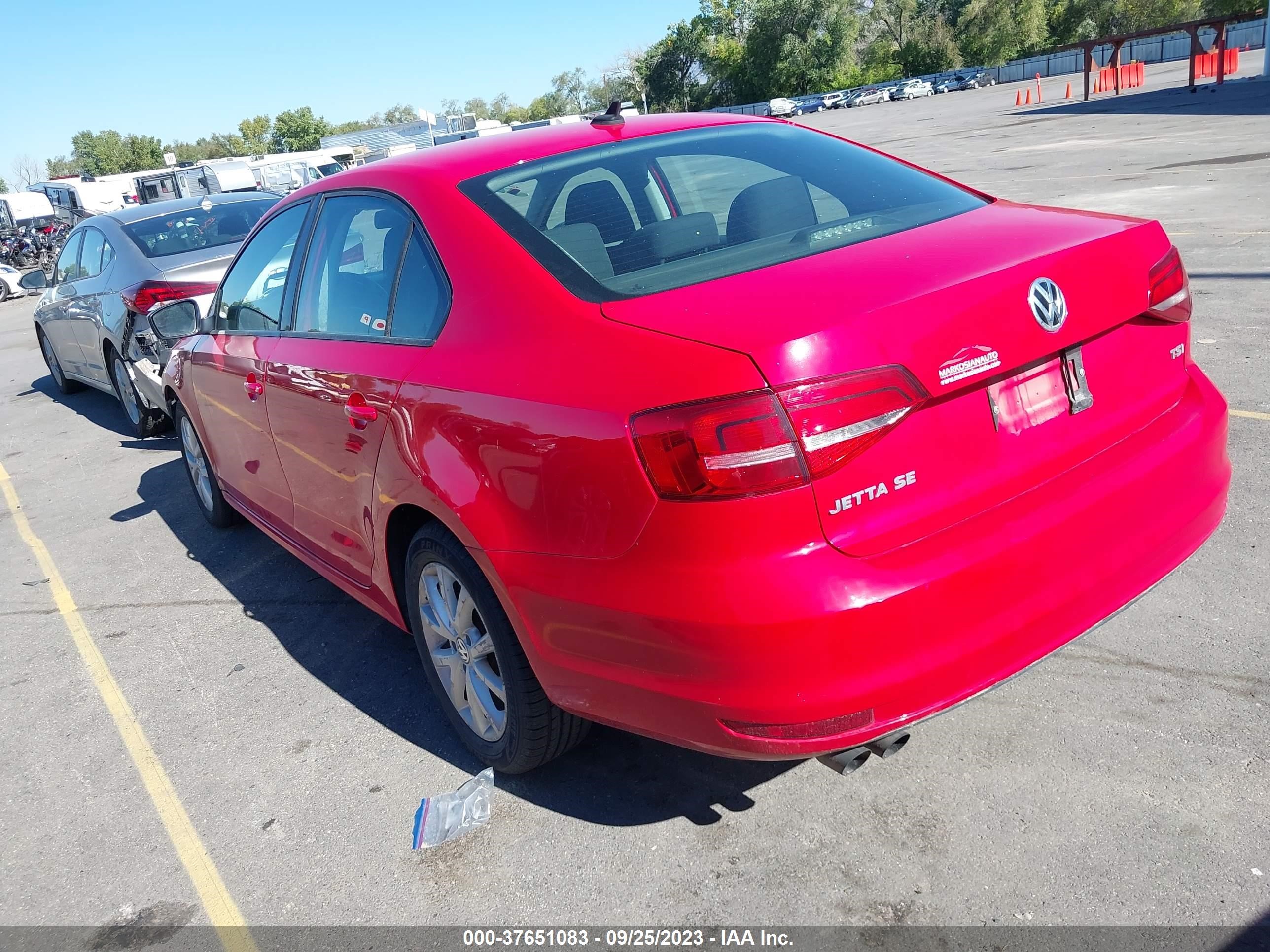 Photo 2 VIN: 3VWD17AJ1FM215601 - VOLKSWAGEN JETTA 