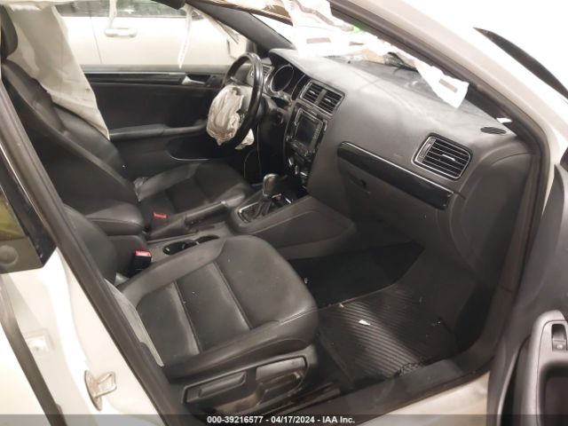 Photo 4 VIN: 3VWD17AJ2JM211002 - VOLKSWAGEN JETTA 