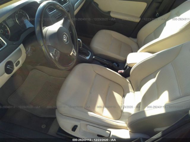 Photo 4 VIN: 3VWD17AJ3EM322325 - VOLKSWAGEN JETTA SEDAN 