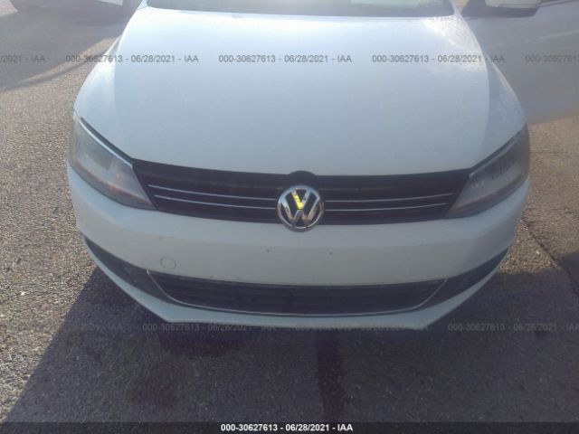 Photo 5 VIN: 3VWD17AJ3EM369323 - VOLKSWAGEN JETTA SEDAN 