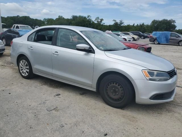 Photo 3 VIN: 3VWD17AJ3EM400831 - VOLKSWAGEN JETTA SE 