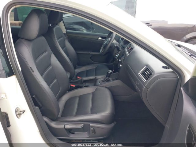 Photo 4 VIN: 3VWD17AJ4EM368732 - VOLKSWAGEN JETTA 