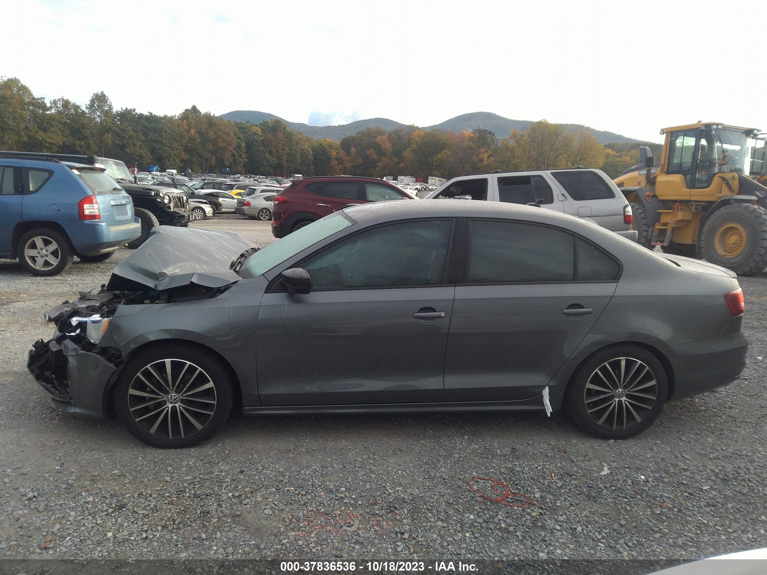 Photo 13 VIN: 3VWD17AJ4GM410352 - VOLKSWAGEN JETTA 