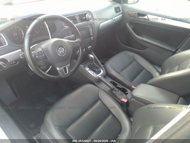 Photo 4 VIN: 3VWD17AJ5EM383708 - VOLKSWAGEN JETTA SEDAN 