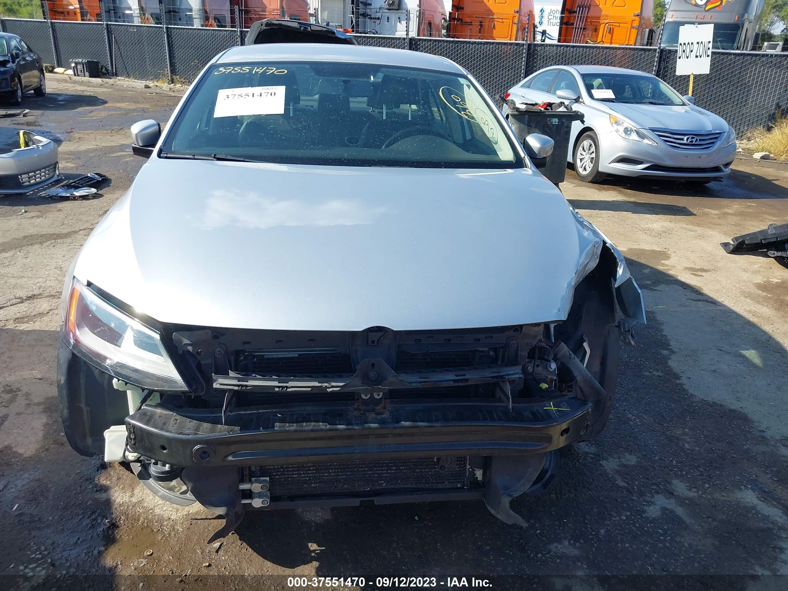 Photo 5 VIN: 3VWD17AJ6EM247605 - VOLKSWAGEN JETTA 