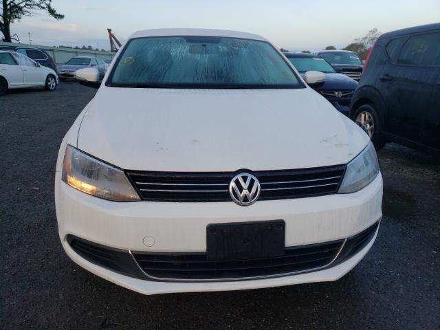 Photo 8 VIN: 3VWD17AJ6EM298523 - VOLKSWAGEN JETTA SE 