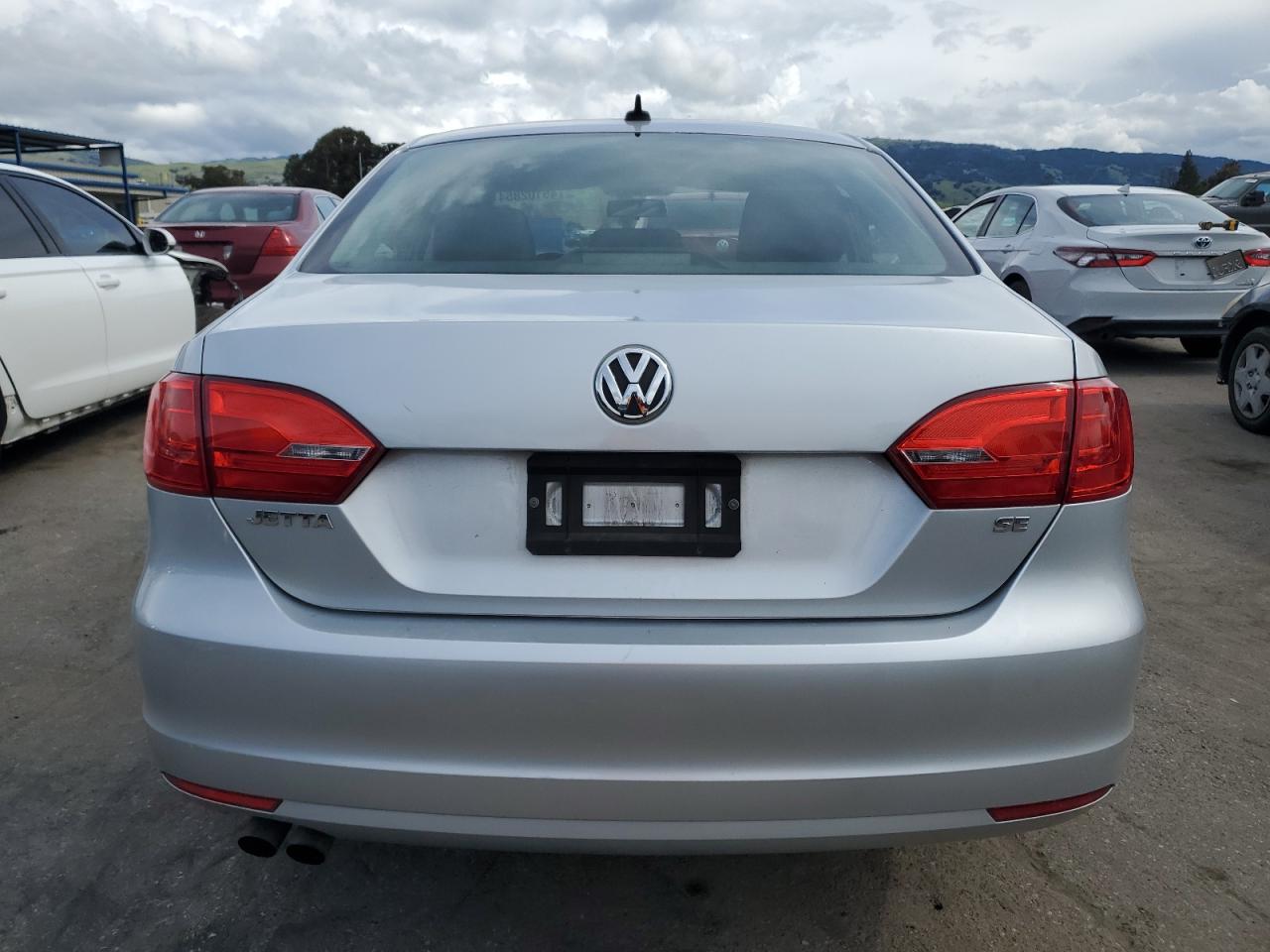 Photo 5 VIN: 3VWD17AJ6EM437887 - VOLKSWAGEN JETTA 