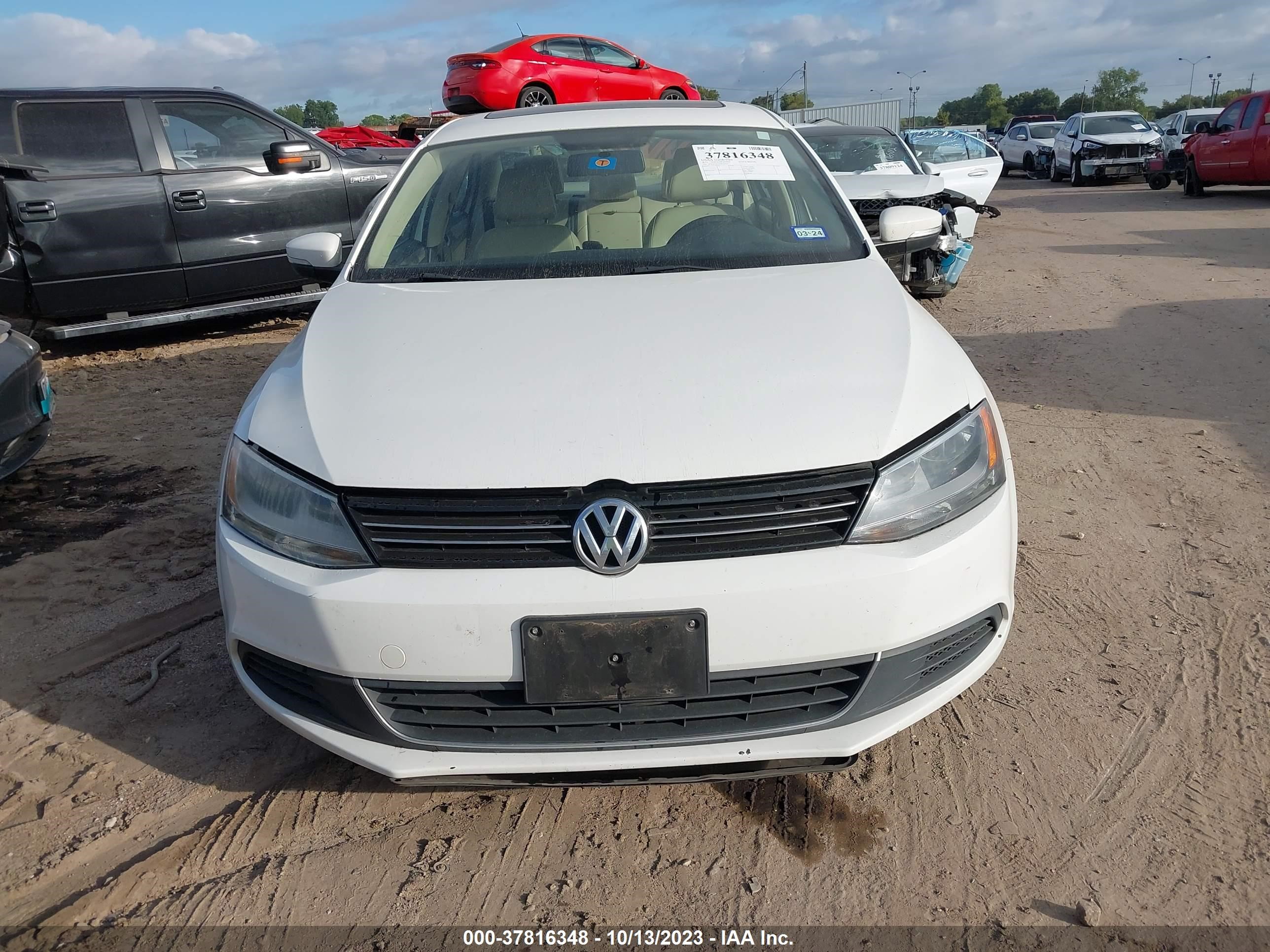 Photo 11 VIN: 3VWD17AJ7EM354534 - VOLKSWAGEN JETTA 