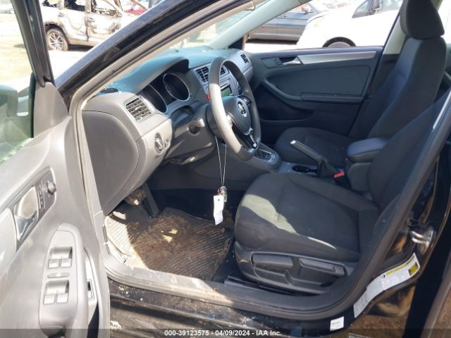 Photo 4 VIN: 3VWD17AJ7FM343311 - VOLKSWAGEN JETTA 