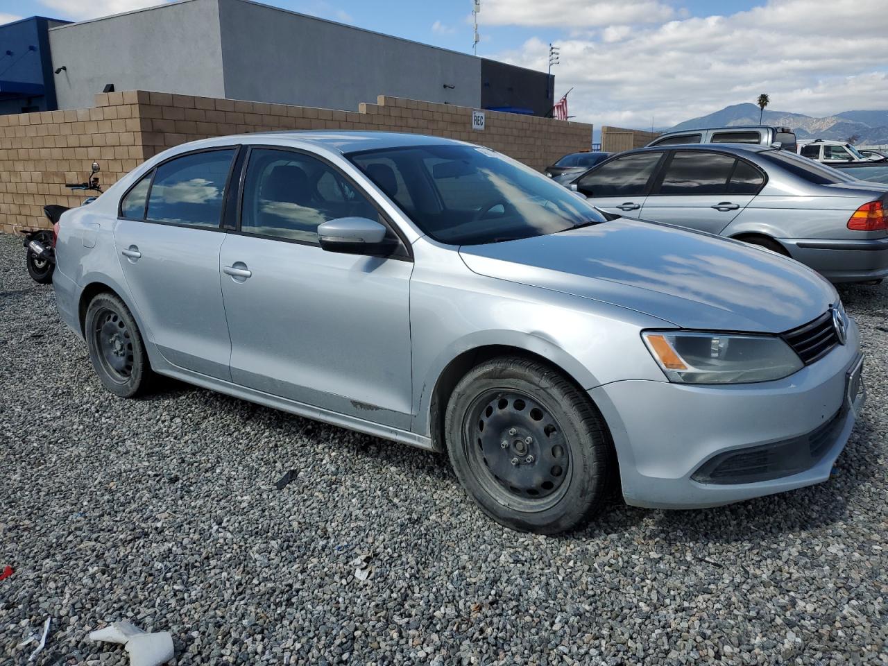 Photo 3 VIN: 3VWD17AJ8EM360598 - VOLKSWAGEN JETTA 