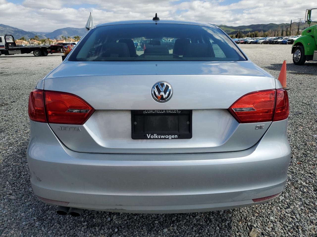 Photo 5 VIN: 3VWD17AJ8EM360598 - VOLKSWAGEN JETTA 