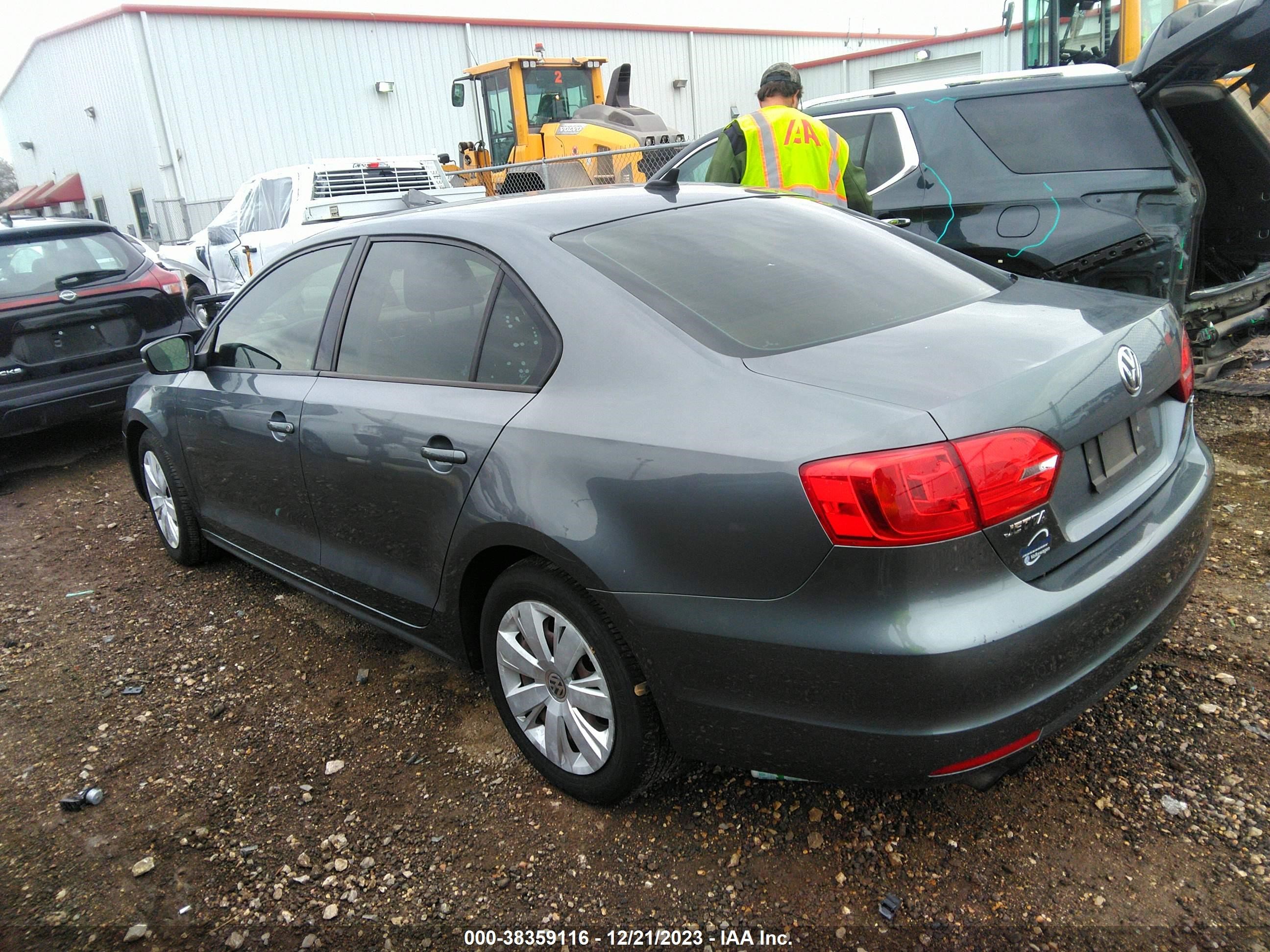 Photo 2 VIN: 3VWD17AJ8EM403112 - VOLKSWAGEN JETTA 