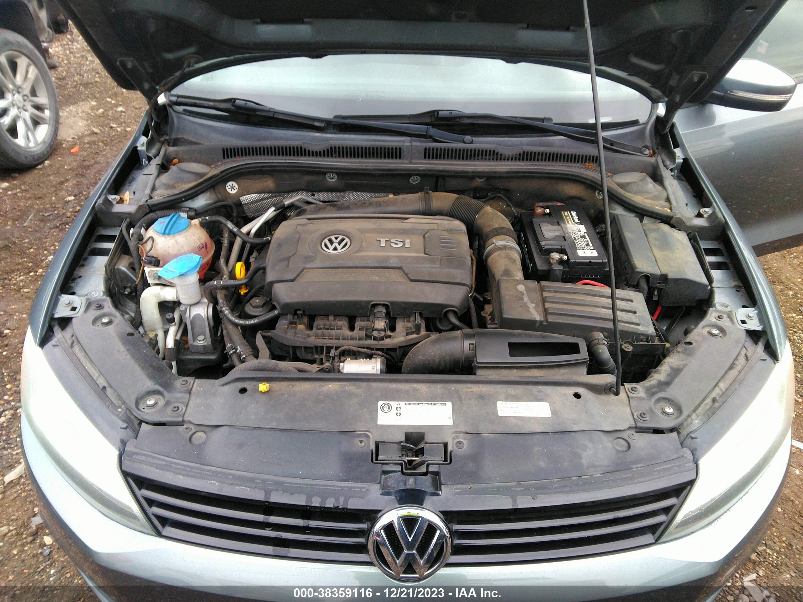 Photo 9 VIN: 3VWD17AJ8EM403112 - VOLKSWAGEN JETTA 