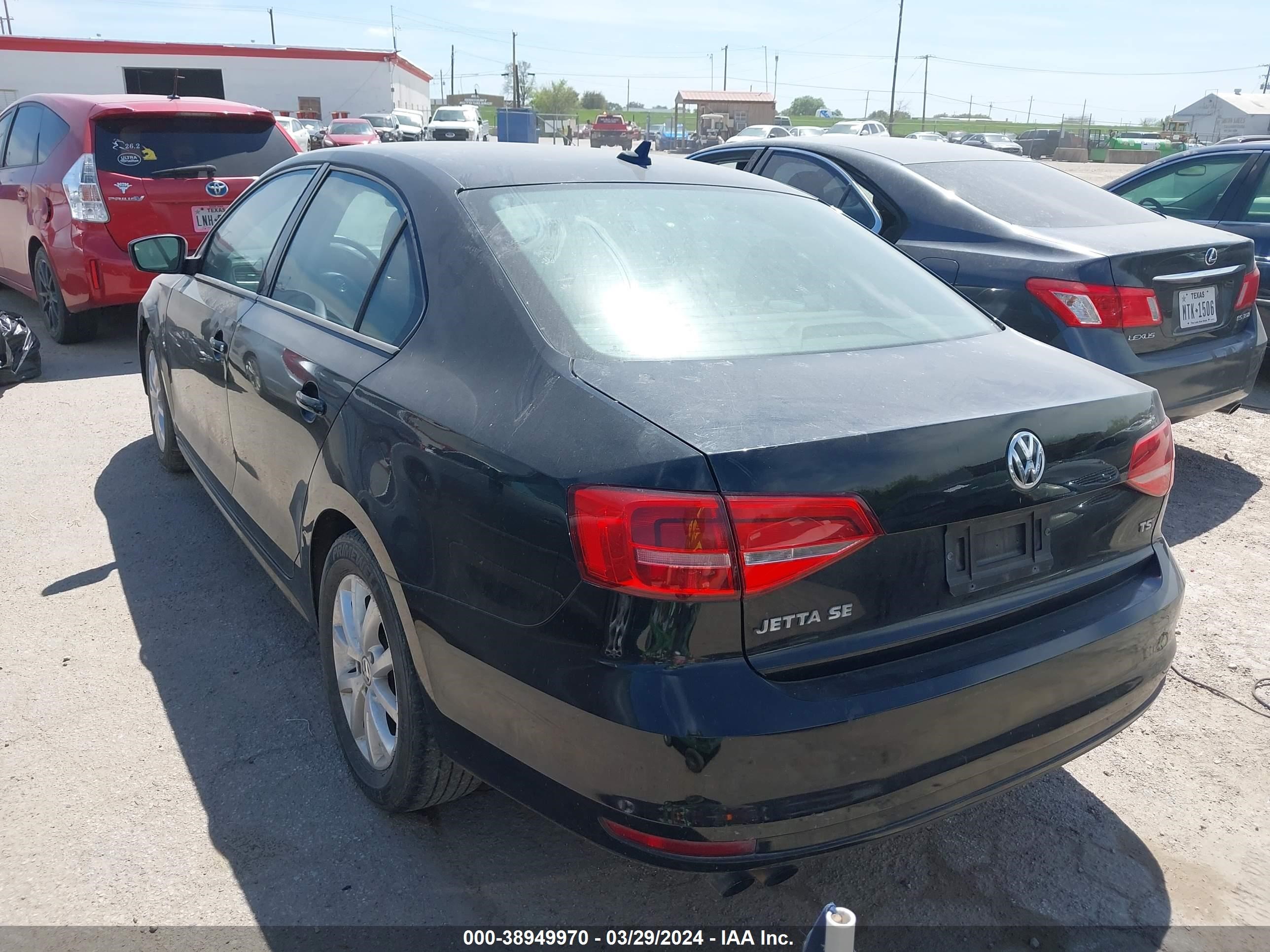 Photo 2 VIN: 3VWD17AJ8FM334259 - VOLKSWAGEN JETTA 