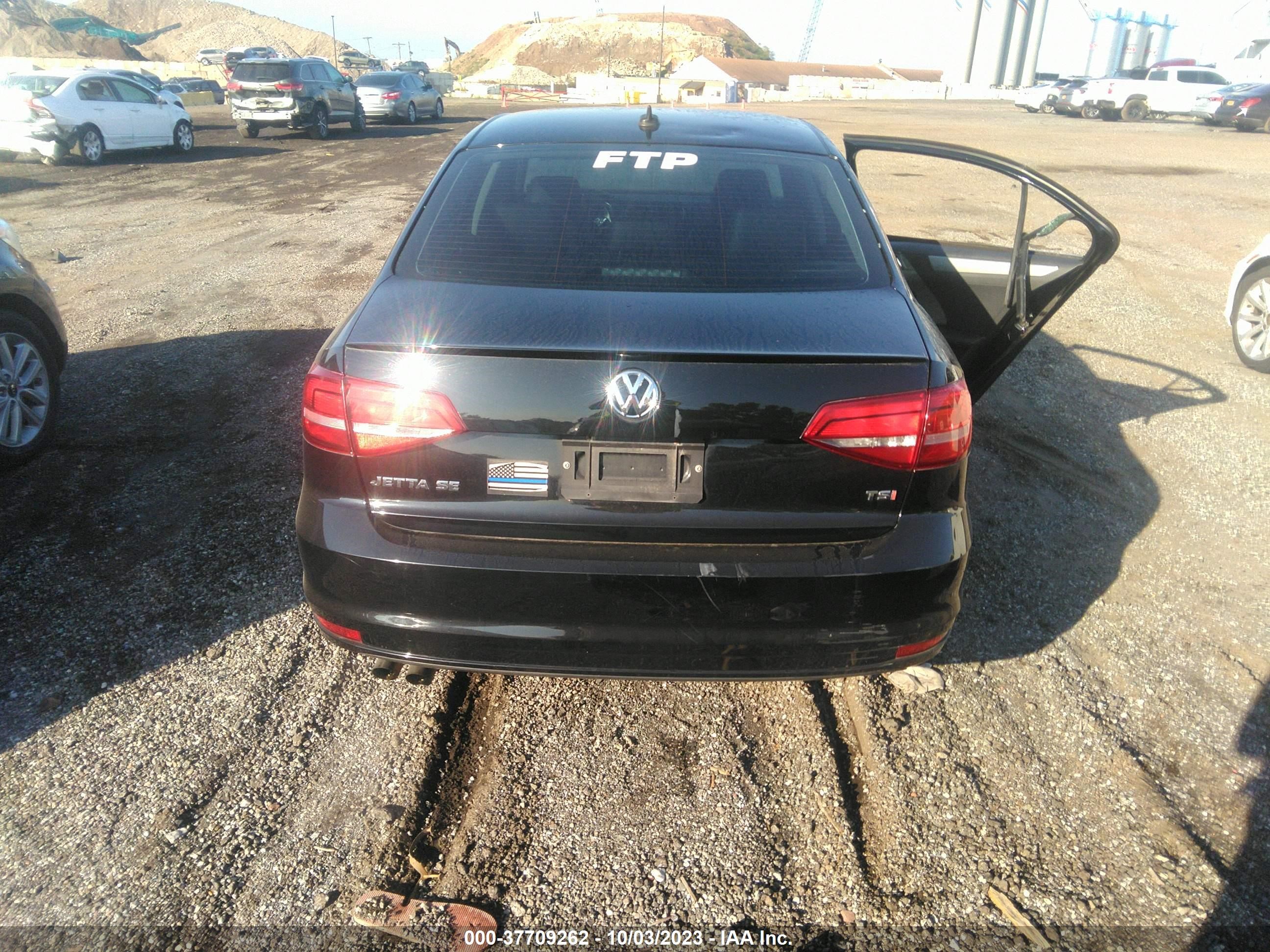 Photo 14 VIN: 3VWD17AJ8FM337646 - VOLKSWAGEN JETTA 