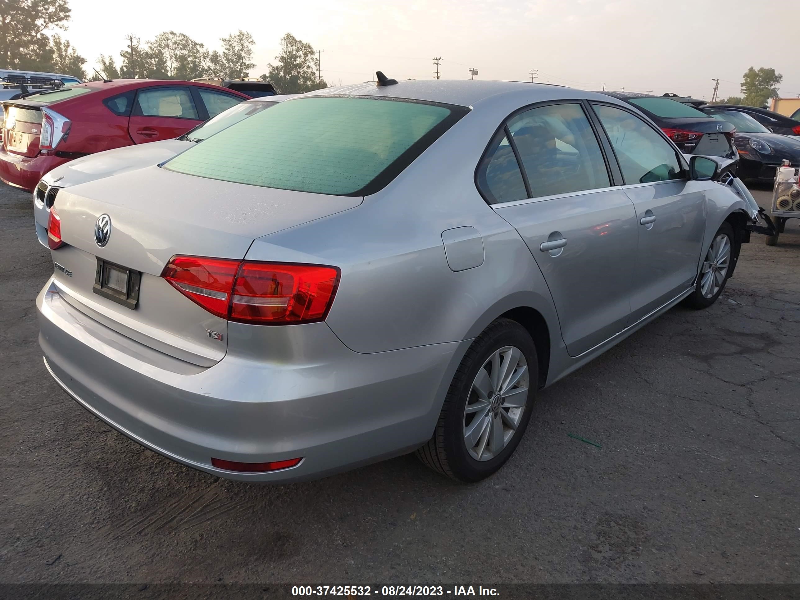 Photo 3 VIN: 3VWD17AJ8FM339316 - VOLKSWAGEN JETTA 