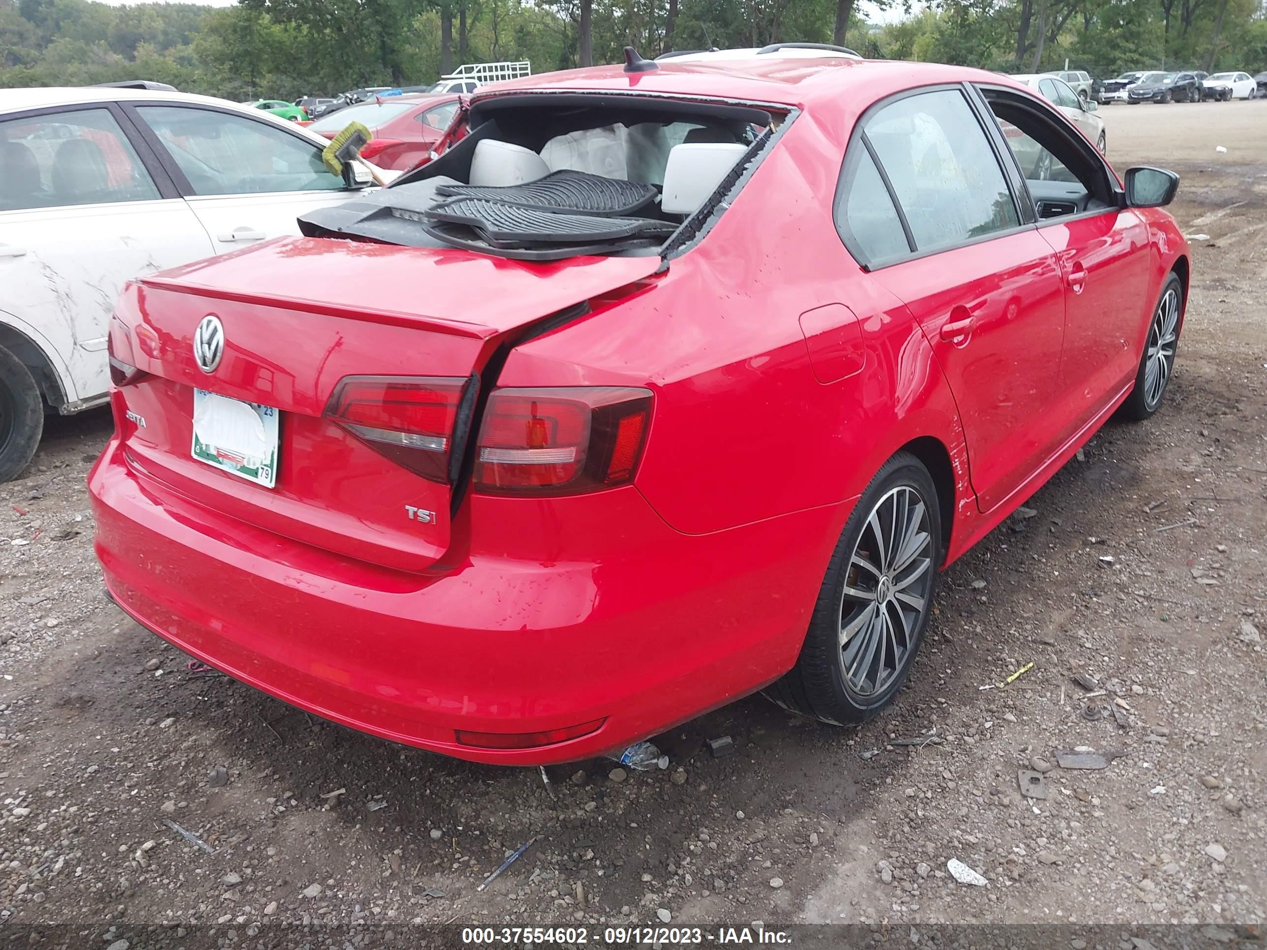 Photo 3 VIN: 3VWD17AJ9GM356255 - VOLKSWAGEN JETTA 