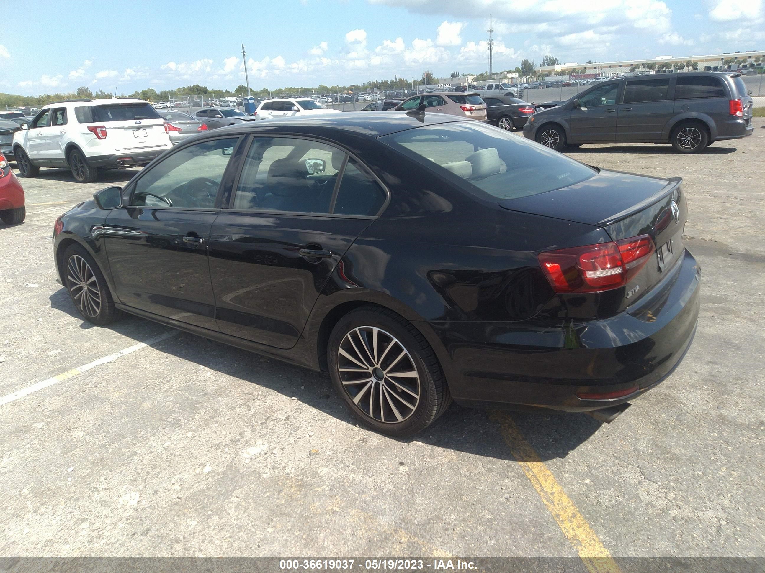 Photo 2 VIN: 3VWD17AJ9GM402327 - VOLKSWAGEN JETTA 