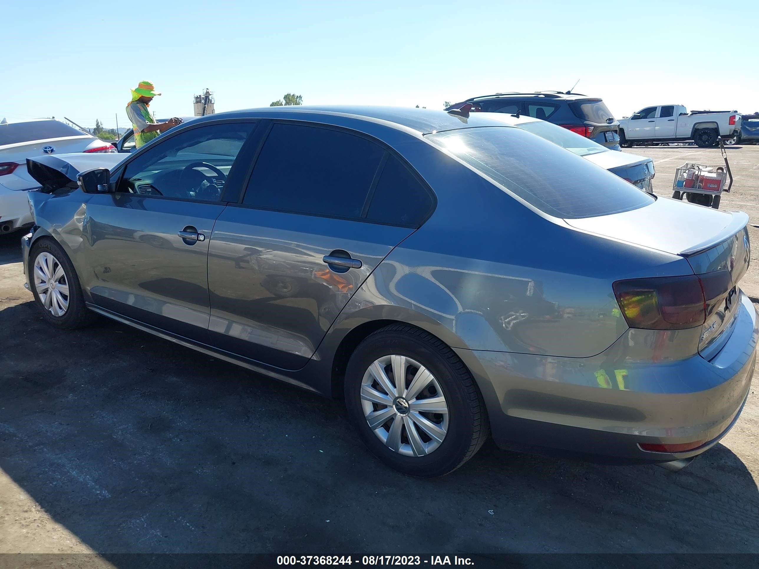 Photo 13 VIN: 3VWD17AJ9JM232722 - VOLKSWAGEN JETTA 