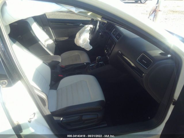 Photo 4 VIN: 3VWD17AJXFM203527 - VOLKSWAGEN JETTA SEDAN 