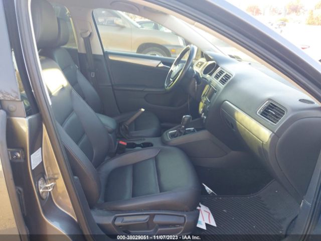 Photo 4 VIN: 3VWD17AJXFM251870 - VOLKSWAGEN JETTA SEDAN 