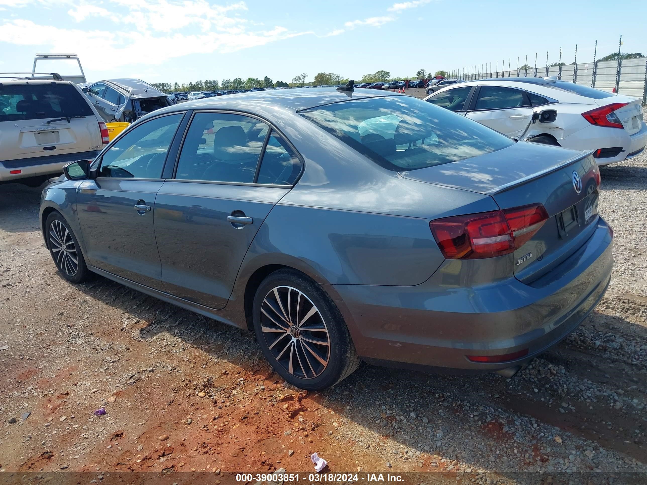 Photo 2 VIN: 3VWD17AJXGM302611 - VOLKSWAGEN JETTA 