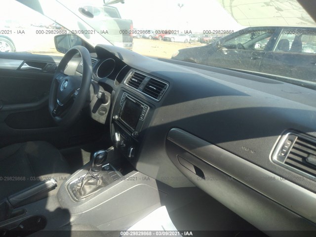 Photo 4 VIN: 3VWD67AJ6GM331198 - VOLKSWAGEN JETTA SEDAN 