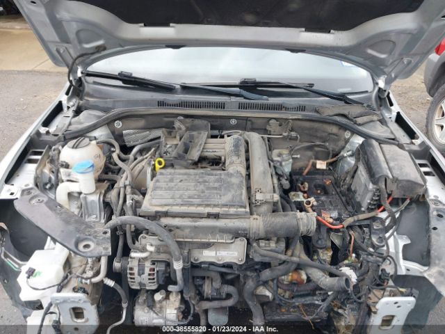 Photo 9 VIN: 3VWD67AJXGM320897 - VOLKSWAGEN JETTA 