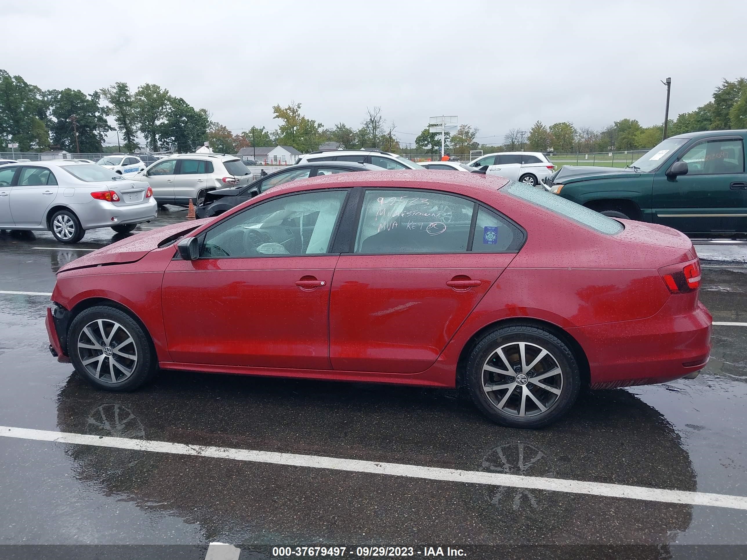 Photo 13 VIN: 3VWD67AJXGM370392 - VOLKSWAGEN JETTA 