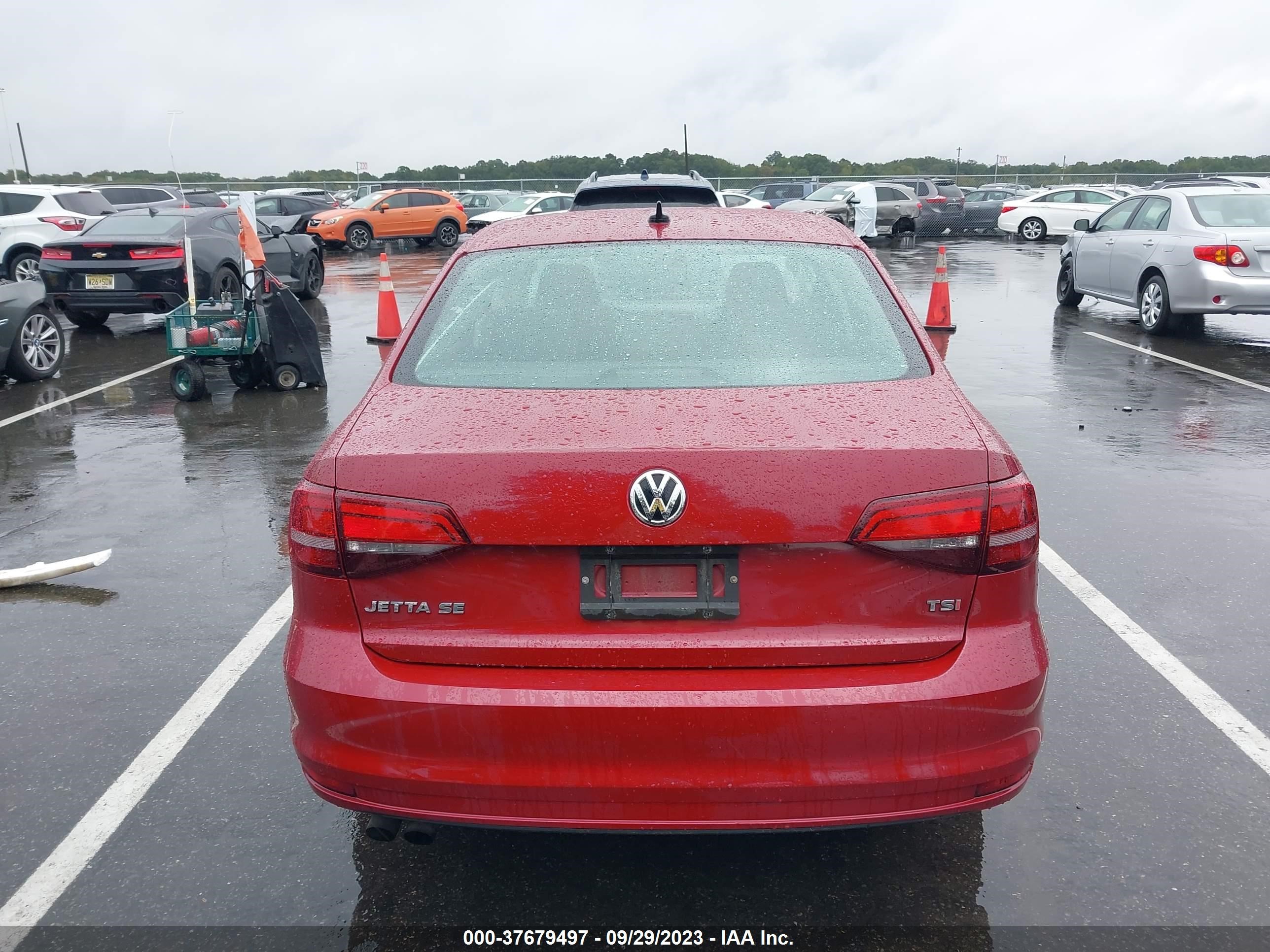 Photo 15 VIN: 3VWD67AJXGM370392 - VOLKSWAGEN JETTA 