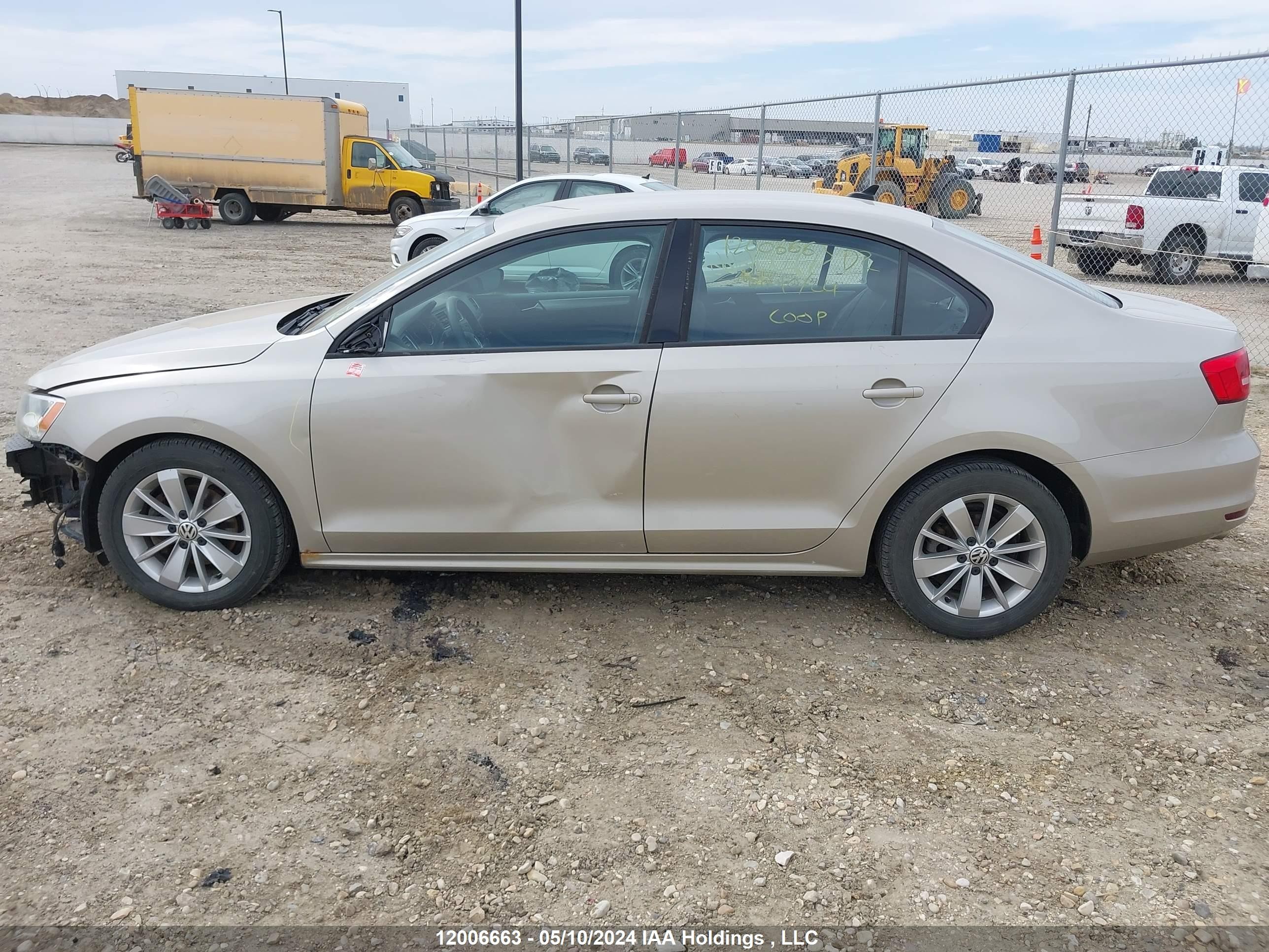 Photo 13 VIN: 3VWDA7AJ6FM228182 - VOLKSWAGEN JETTA 