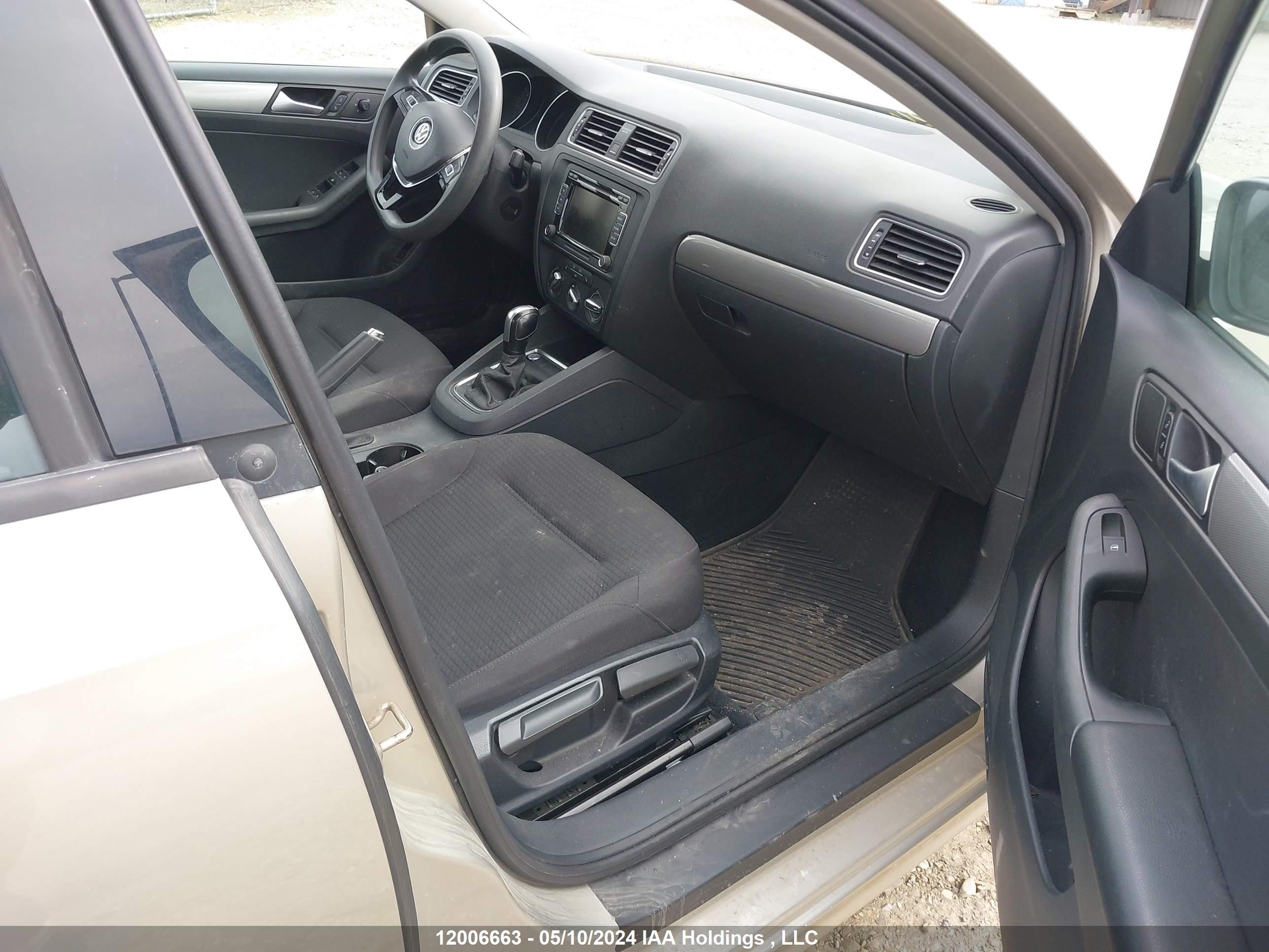 Photo 4 VIN: 3VWDA7AJ6FM228182 - VOLKSWAGEN JETTA 