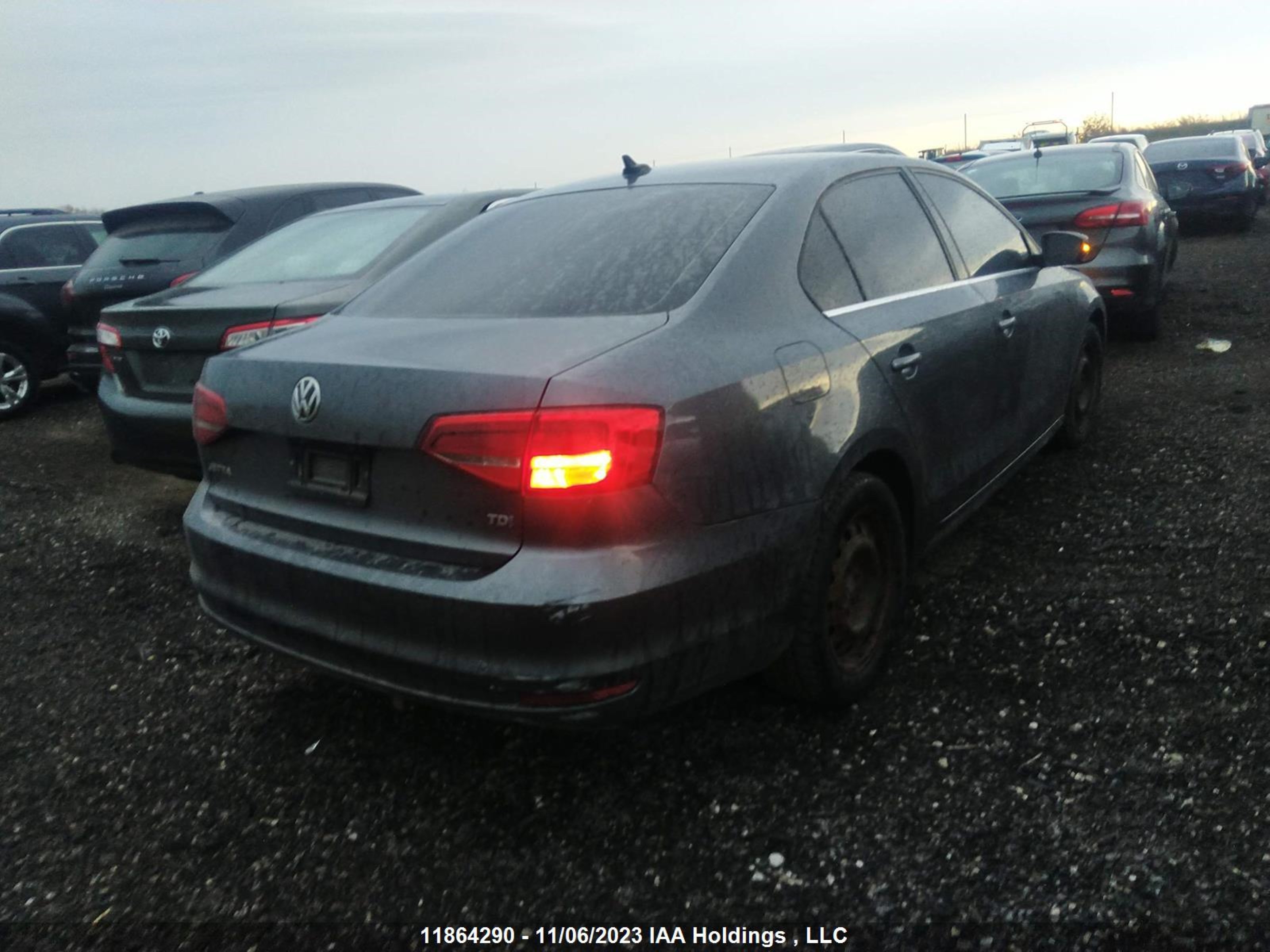 Photo 3 VIN: 3VWDA7AJ9FM247440 - VOLKSWAGEN JETTA 